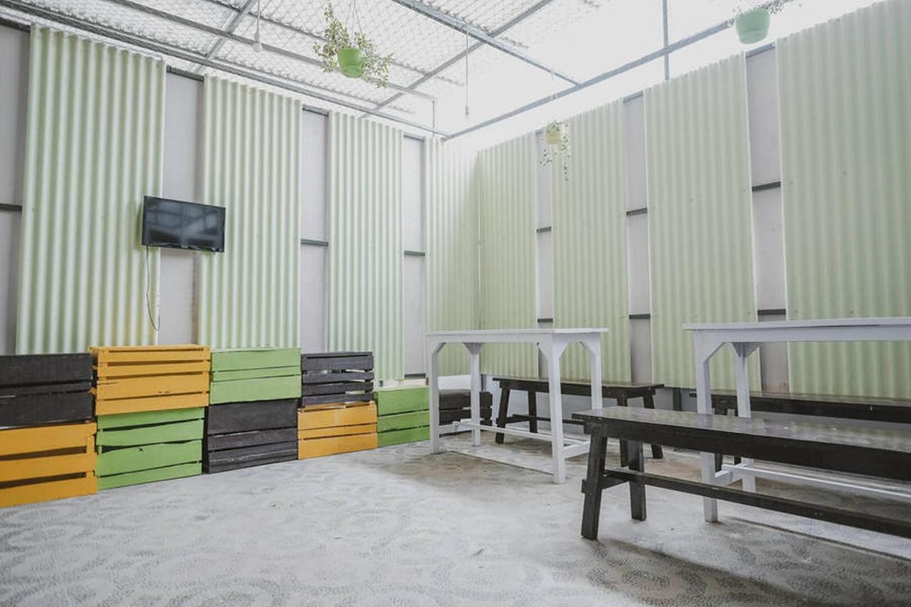Urbanview Hotel Ta Ke Jelutung Puncak Jambi Ngoại thất bức ảnh
